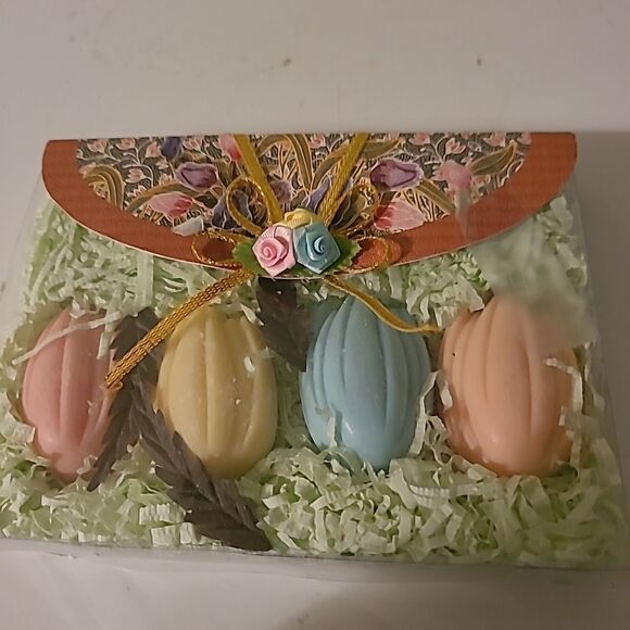 Set of Two Floral Soap Sets - Picture 2 of 5